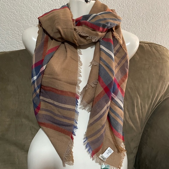 L.L. Bean Camel Brown Plaid Scarf - Picture 5 of 5